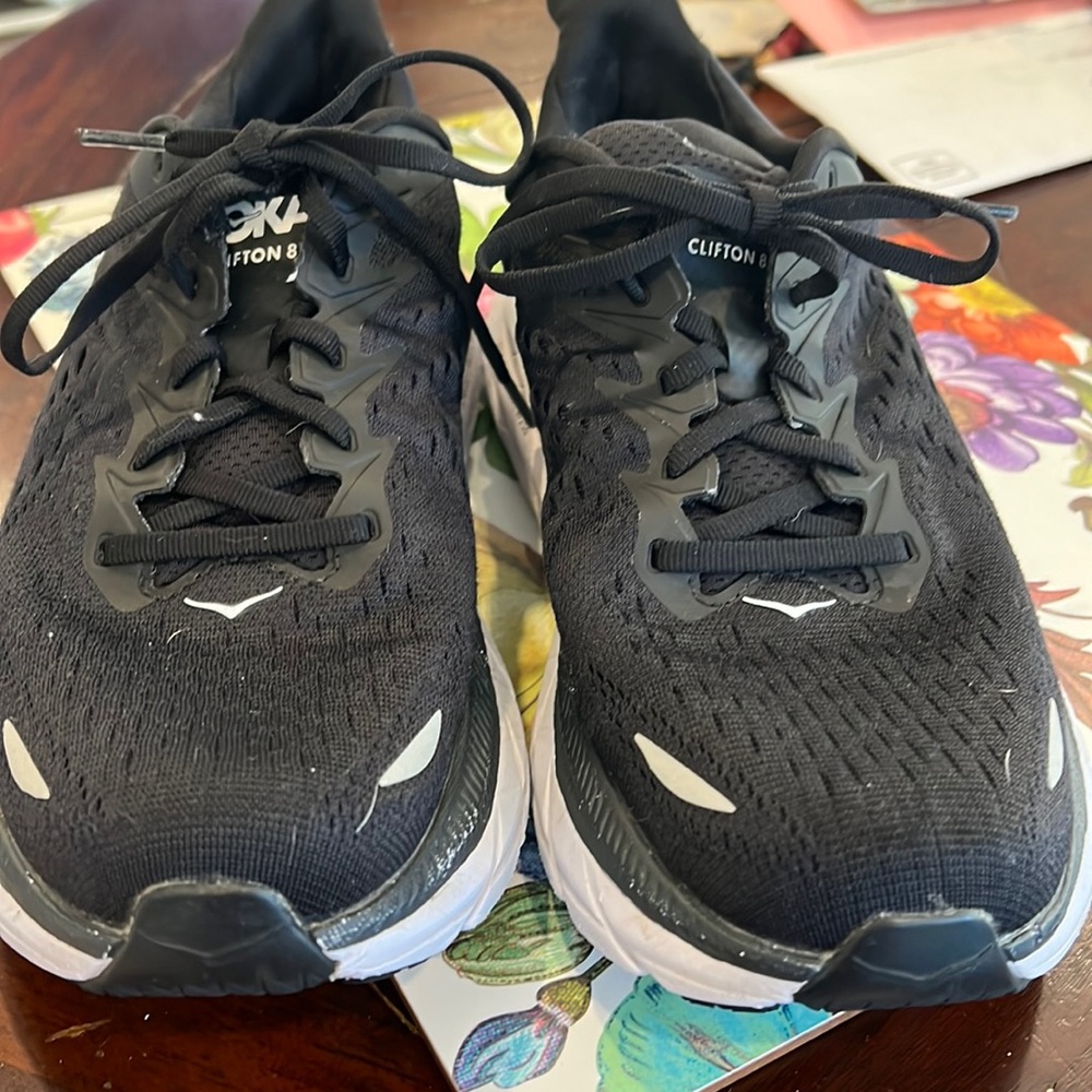 Hoka sneakers   In great condition